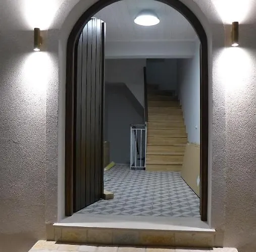 Caltabania Áyios Nikítas