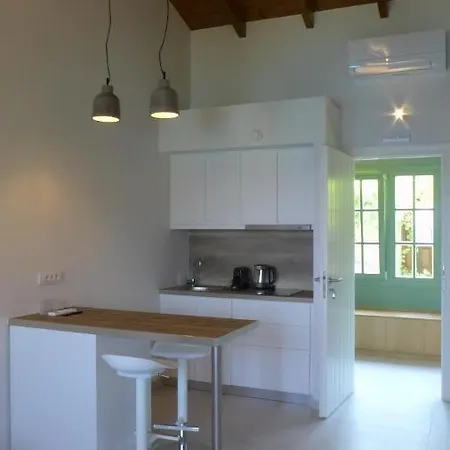 Caltabania Apartment Agios Nikitas